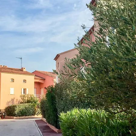Lägenhet Les Jardins De La Nartelle By Interhome